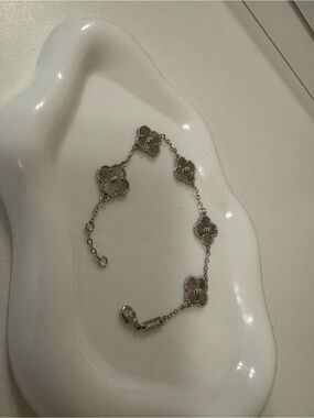Delicate Silver Floral Link VCA Bracelet Non-tarnish Sterling silver.